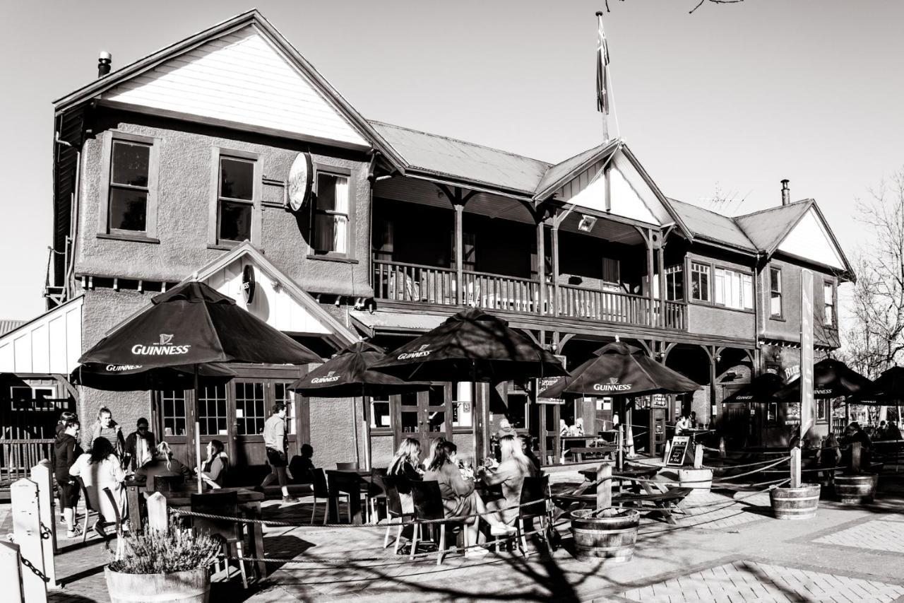 The Blue Pub Hotel Methven Exterior photo