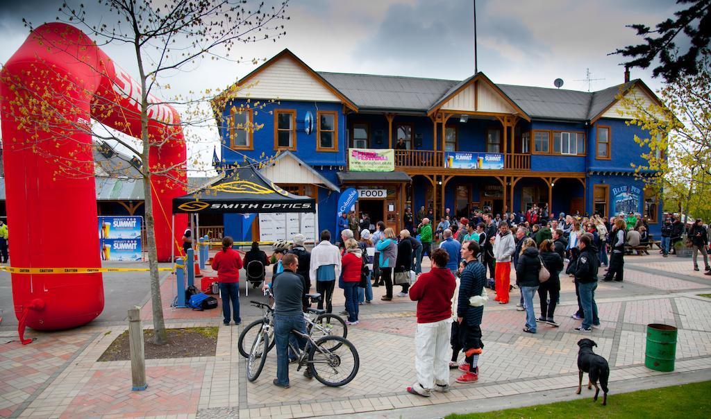 The Blue Pub Hotel Methven Exterior photo