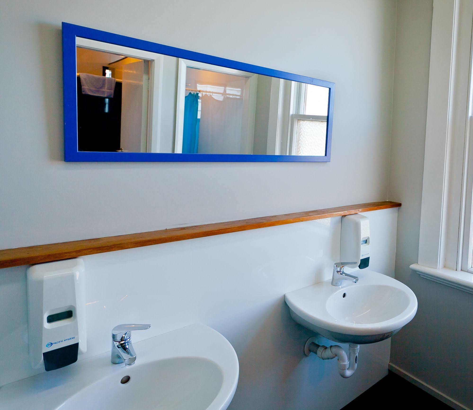 The Blue Pub Hotel Methven Exterior photo