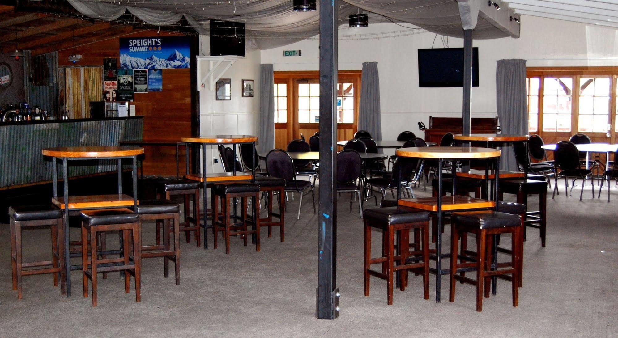 The Blue Pub Hotel Methven Exterior photo